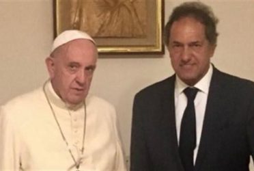 El Papa Francisco recibió a Scioli en el Vaticano