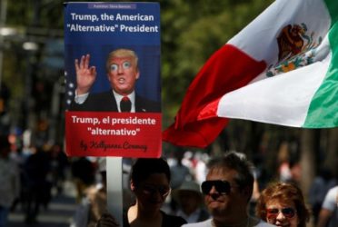 Multitudinaria marcha en México contra las políticas de Trump 2